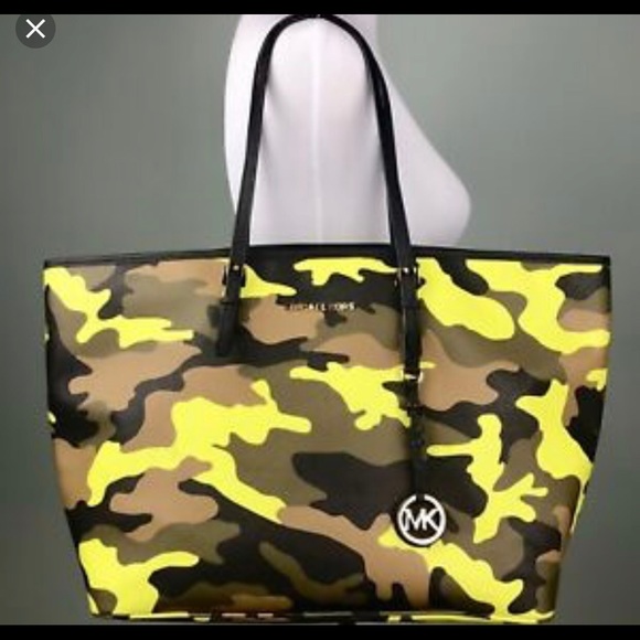 Michael Kors Handbags - Michael Kors camo large tote